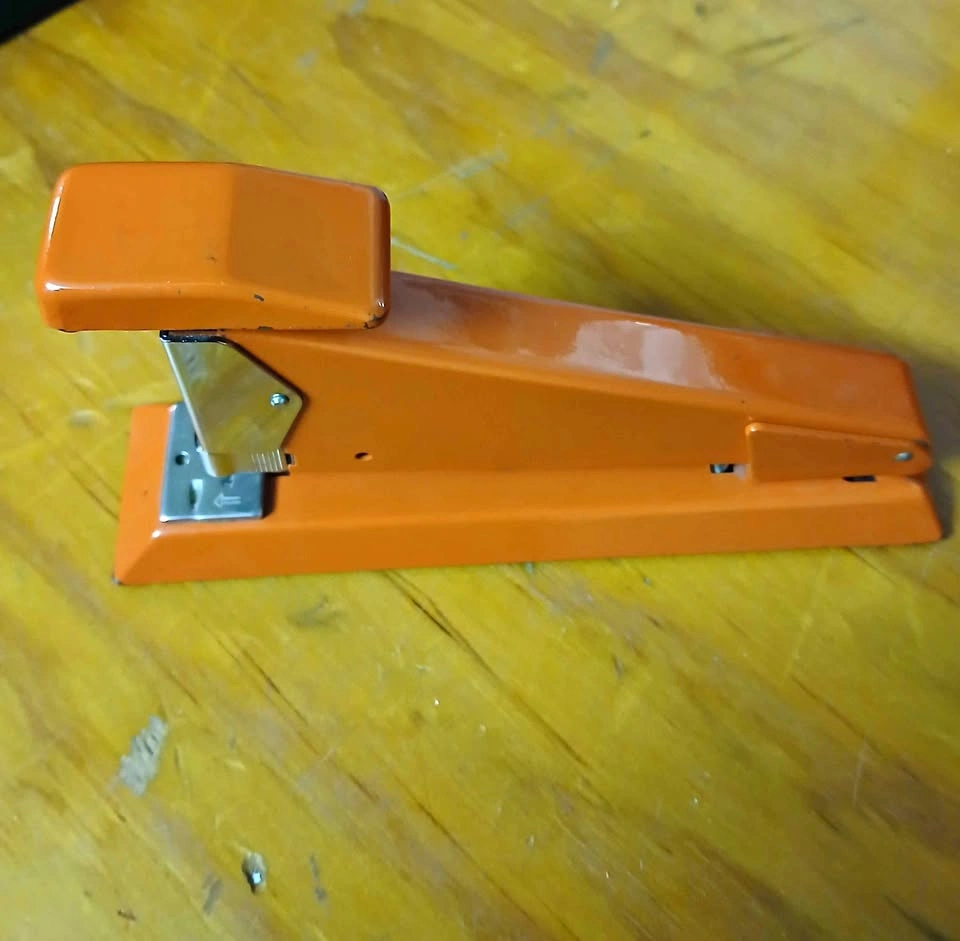 Stapler Vintage Orange made in Sweden
