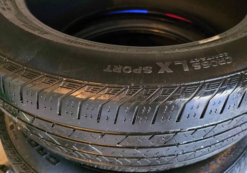 4 Used Continental CrossContact LX Sport Tires 235/55R19 - photo 3