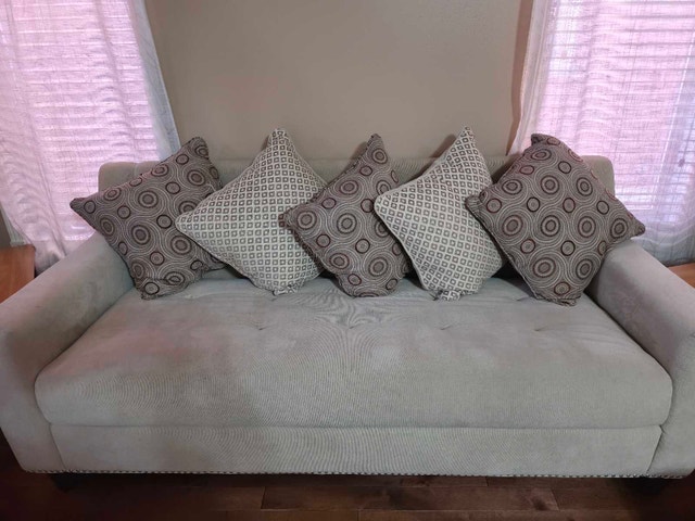 SOLD PENDING PICKUP Living Room Set - photo 3