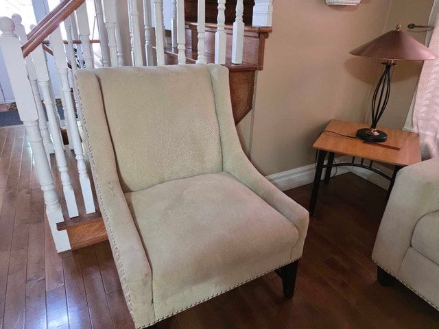 SOLD PENDING PICKUP Living Room Set - photo 5