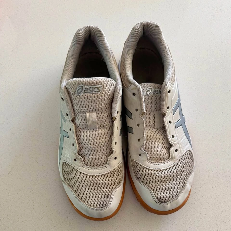 Volleyball Shoes - Women’s Size 8