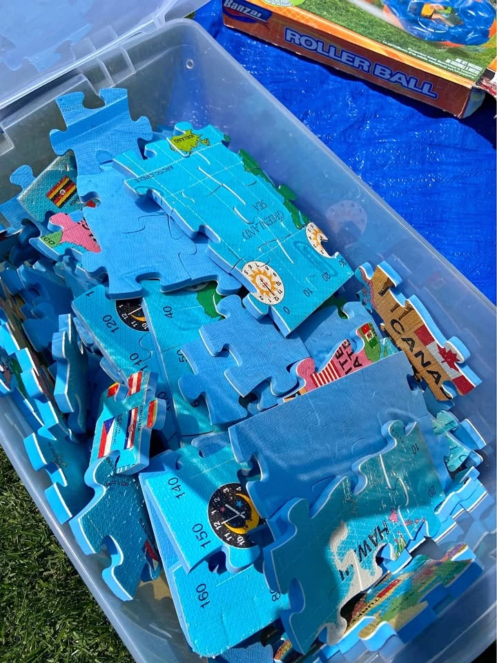 Map of the world floor puzzle (5ft x 3ft)
