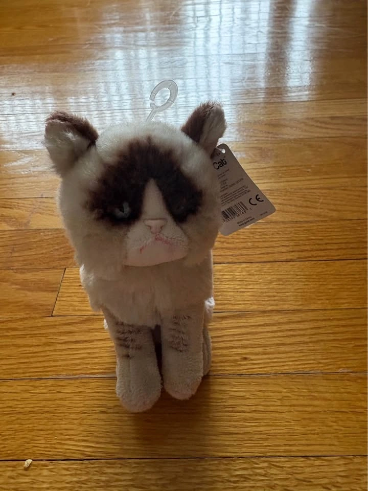 Grumpy Cat Plush Toy - photo 3