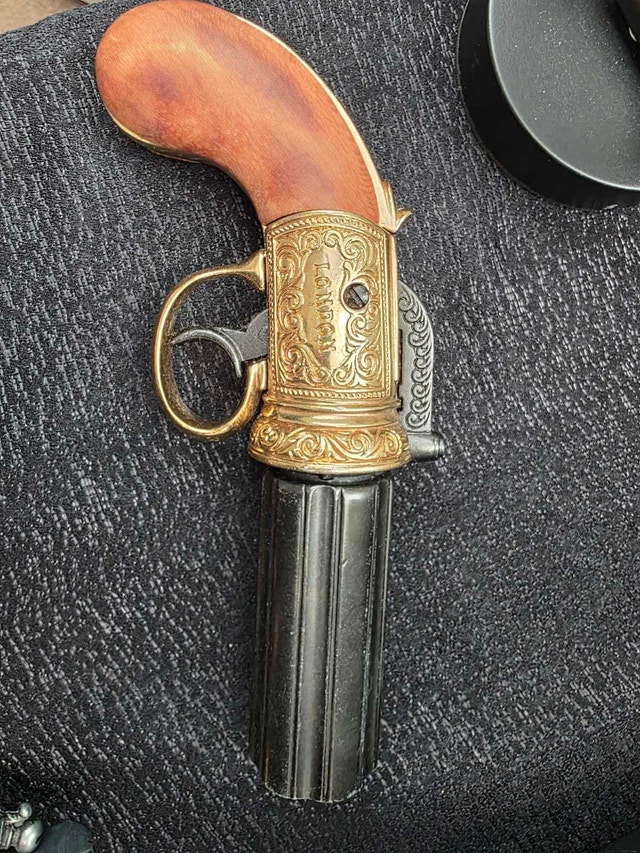 Pepperbox Pistol Replica - photo 3