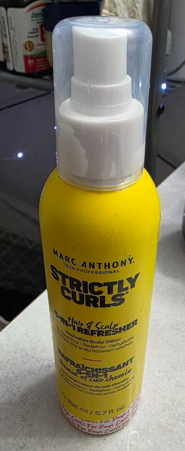 Marc Anthony Strictly Curls 5-in-1 Hair & Scalp Refresher