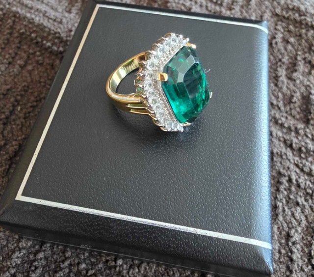 Emerald looking Cocktail Ring