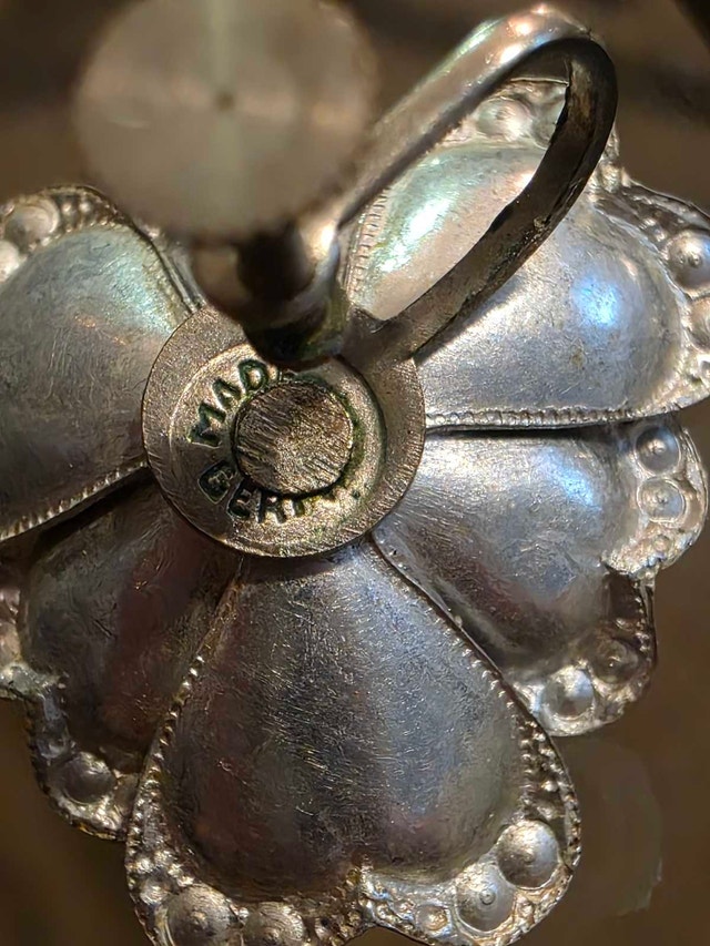 Vintage Floral Screw-Back Earrings Made in Germany - photo 2