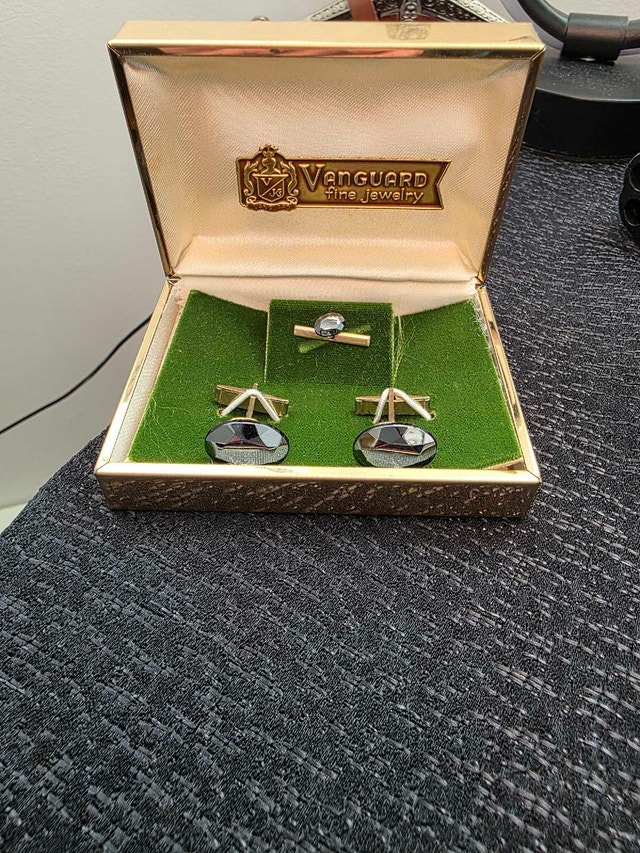 New Cufflink and Tie Bar Set