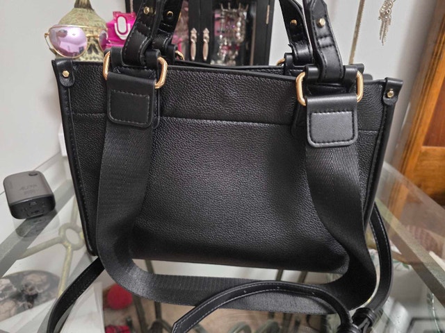 Like new condition Aldo Black Handbag - photo 3