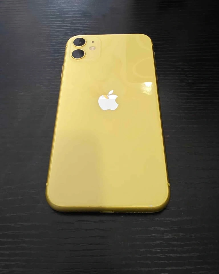 Apple Iphone 11 Yellow 64GB Unlocked - photo 2