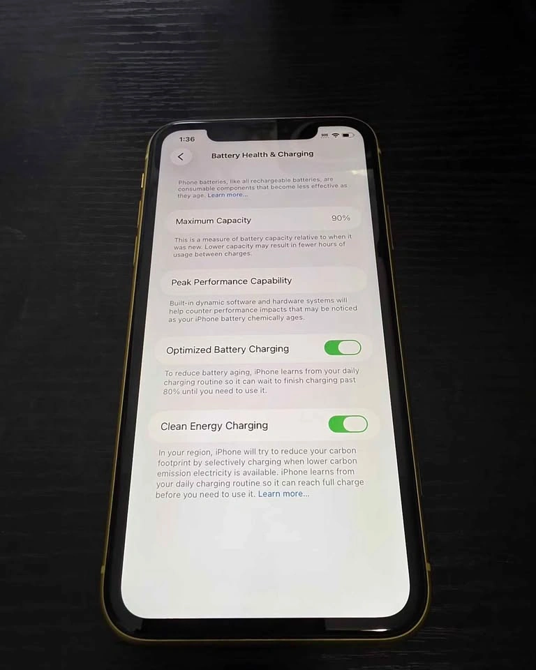 Apple Iphone 11 Yellow 64GB Unlocked - photo 5