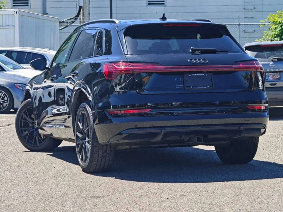 2022 Audi e-tron Technik quattro/ CLEAN TITLE/ BC LOCAL - photo 4