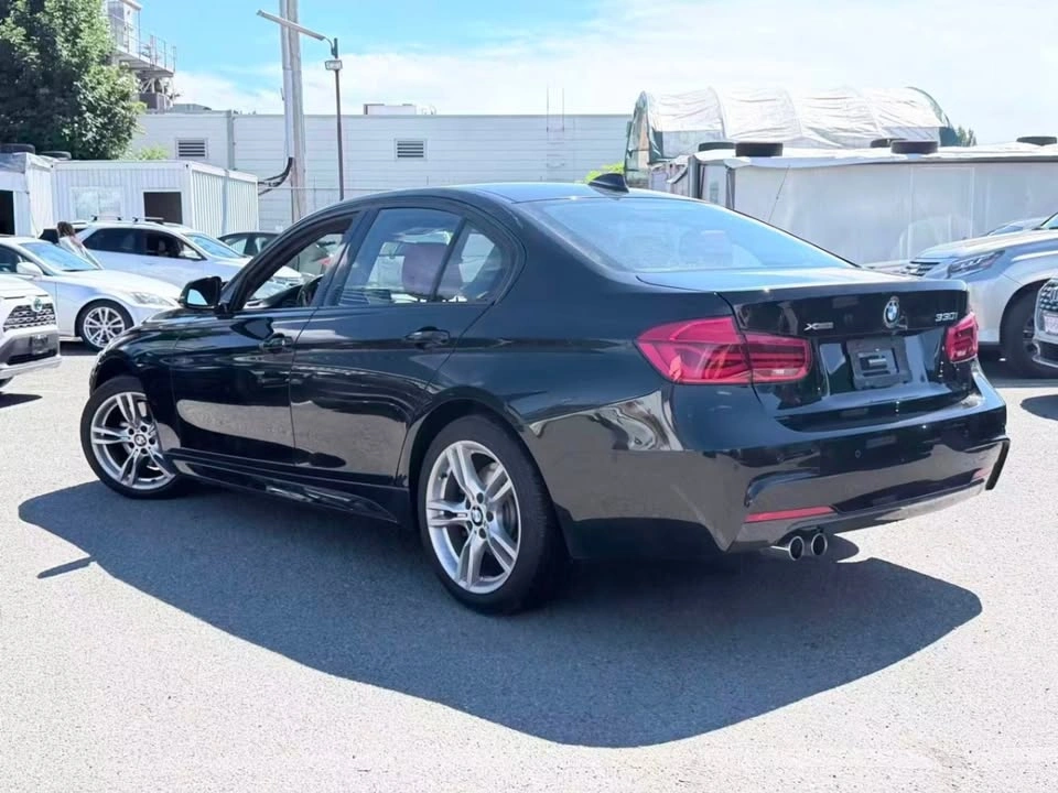 2017 BMW 3-Series 330i xDrive/ NO ACCIDENT/ BC LOCAL - photo 4