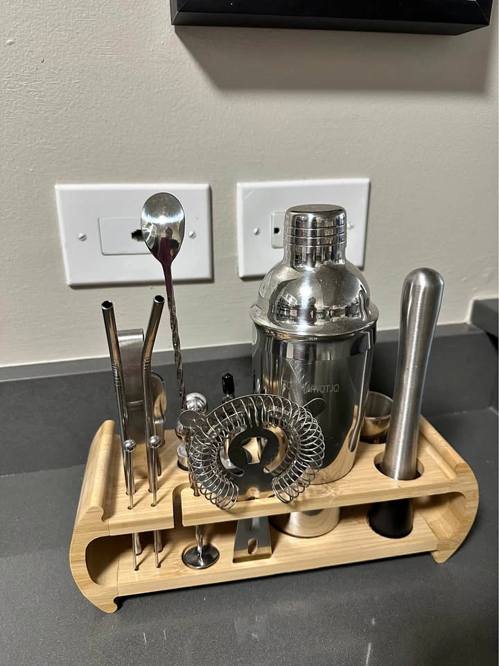 Cocktail Shaker Bar Set