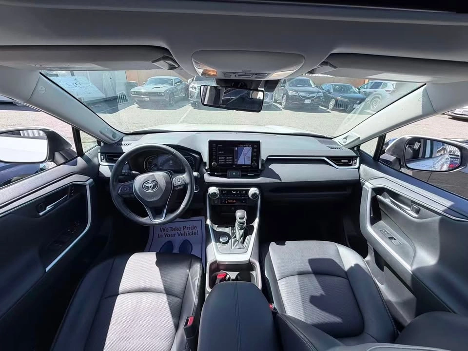 2019 Toyota RAV4 AWD Hybrid Limited/ NO ACCIDENT/ BC LOCAL - photo 3