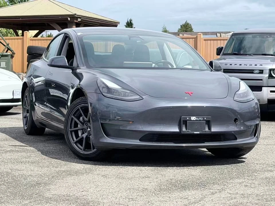 2022 Tesla Model 3 RWD/ CLEAN TITLE/ BC LOCAL - photo 2