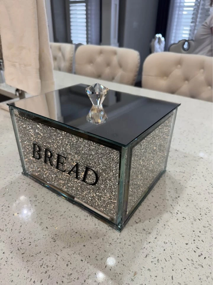 Glittery Bread box - photo 3