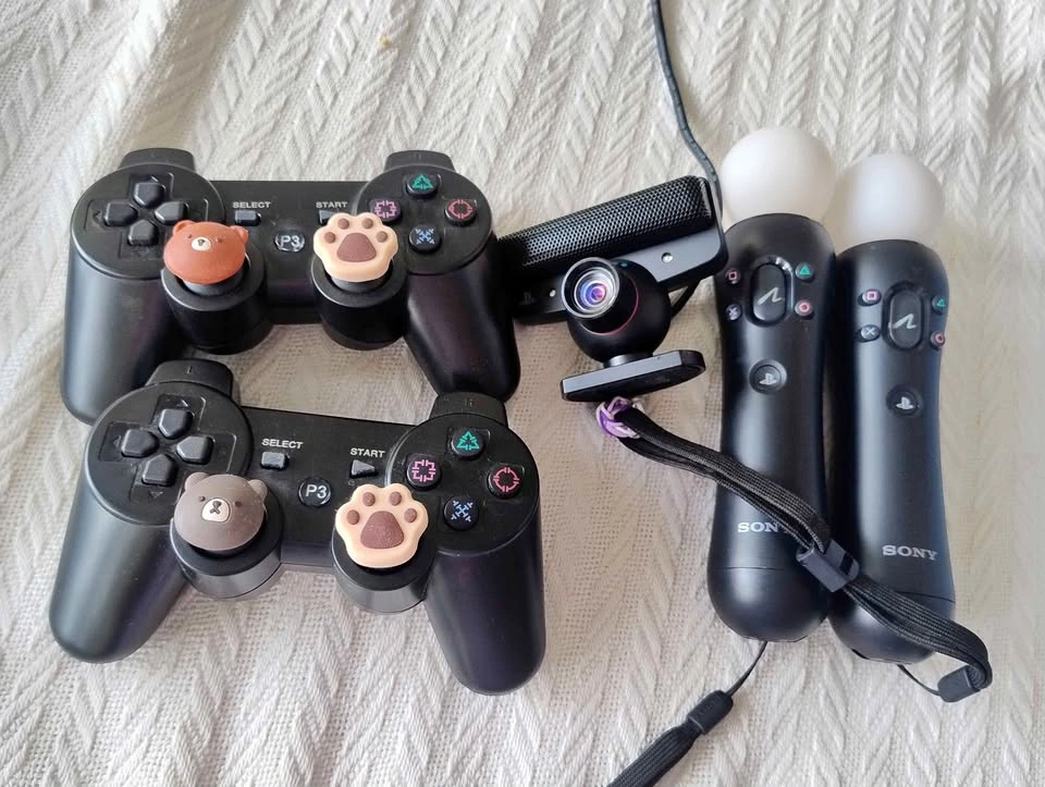 Ps 3 controllers, motion controllers and camera