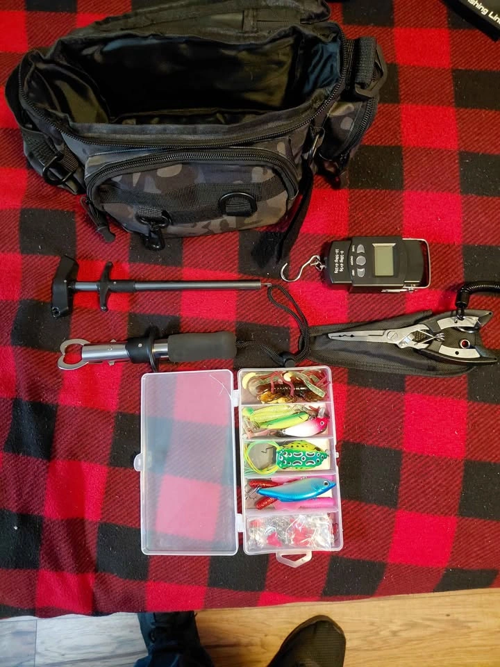 Fishing rod and gear - photo 5