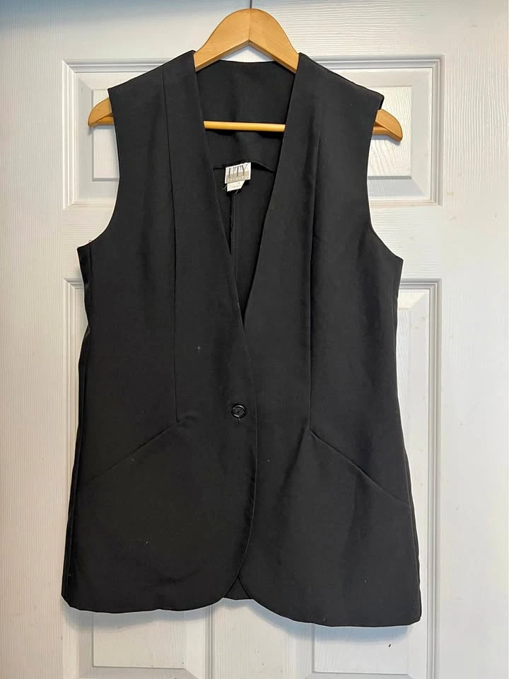 ⚽ Black Vest without Collar