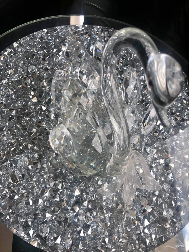 ⚽️ Crystal Swan Ornament