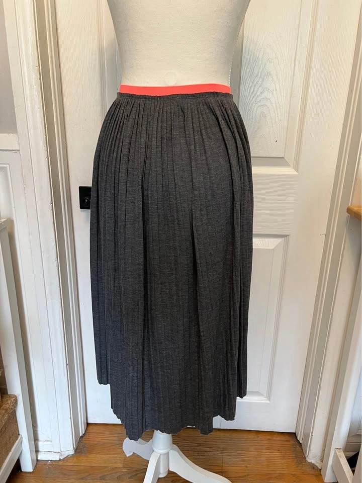 ⚽ Charcoal gray Pleated Skirt - photo 3