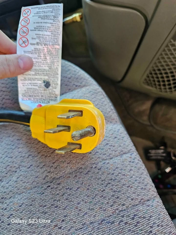 40 amp plug - photo 2