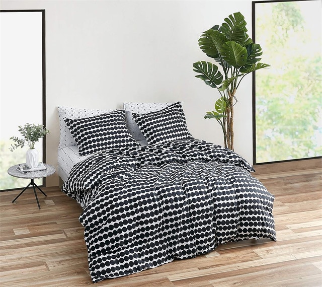 Marimekko Rasymatto Black Cotton Duvet Cover Set, King - photo 2