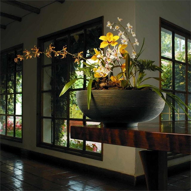 21" Orinoco Double Walled Plastic Planter Bowl Bronze - photo 2