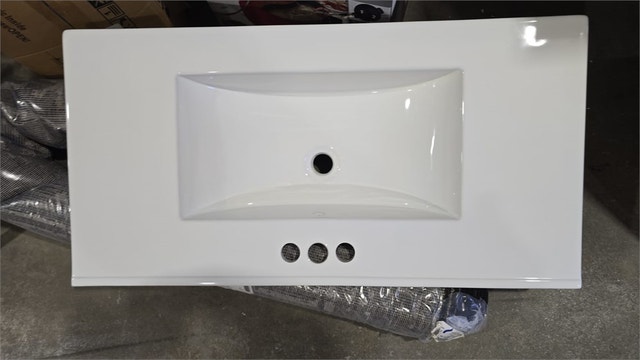 36" Fluted Farmhouse Vanity with Integrated Ceramic Sink - photo 4