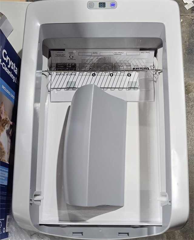 PetSafe ScoopFree Crystal Pro Self-Cleaning Cat Litter Box - photo 4