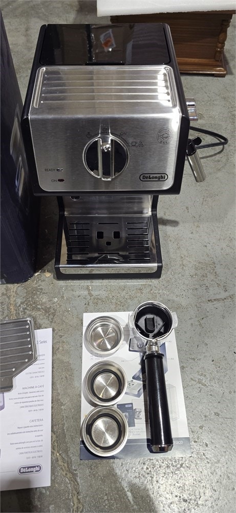 De'Longhi 15-Bar Pump Espresso Machine with Milk Frother - photo 5