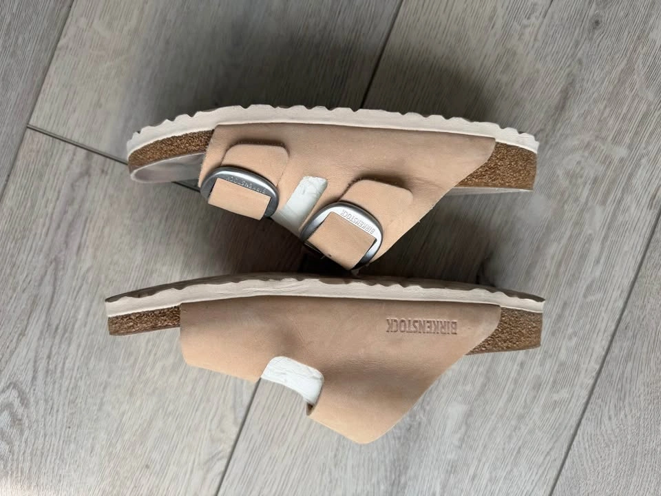 Like NEW Big Buckle Birkenstocks Arizona Nubuck Leather - photo 3