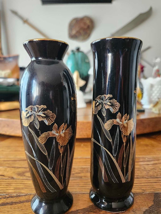Black and Gold Floral Bud Vases ⚽