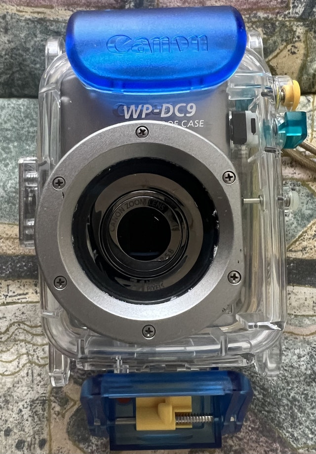 Canon WP-DC9 WaterProof Dive Case for PowerShot SD-800IS - photo 5