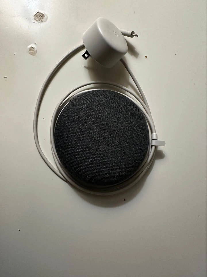 Google Home Mini - photo 2