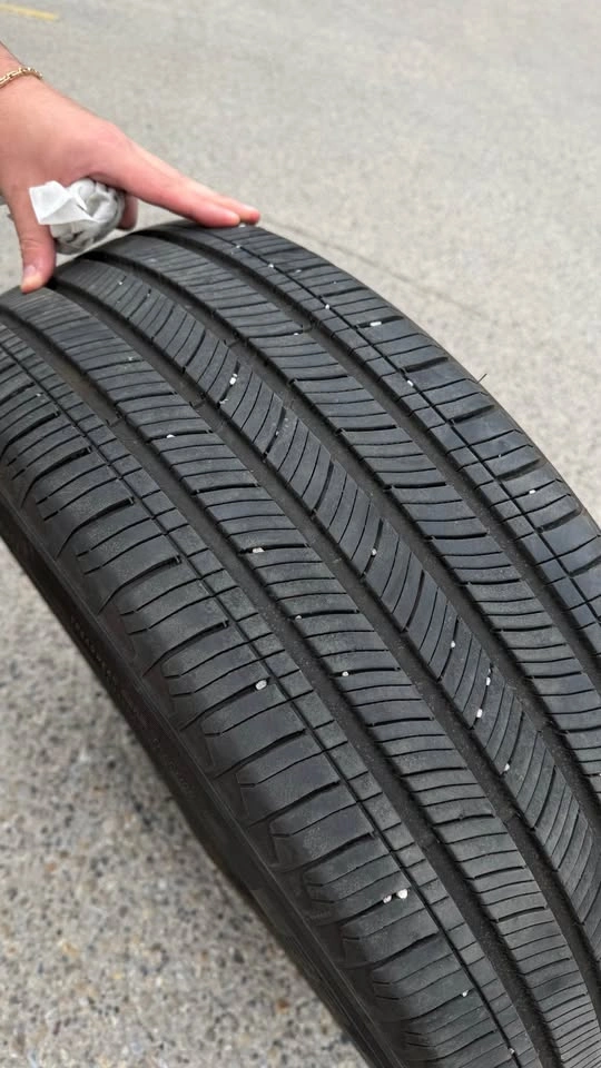 Michelin Primacy A/S 235/55R19 – Set of 4 – Like New - photo 3