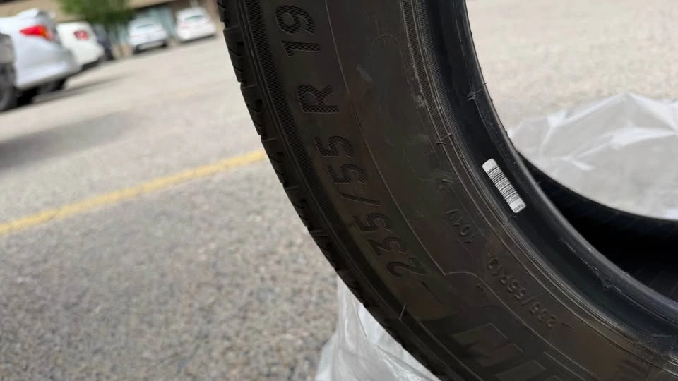 Michelin Primacy A/S 235/55R19 – Set of 4 – Like New - photo 5