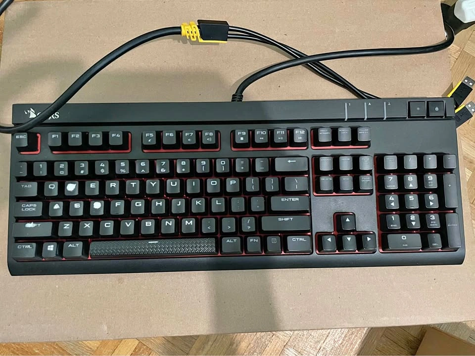 Corsair Strafe Cherry MX Red