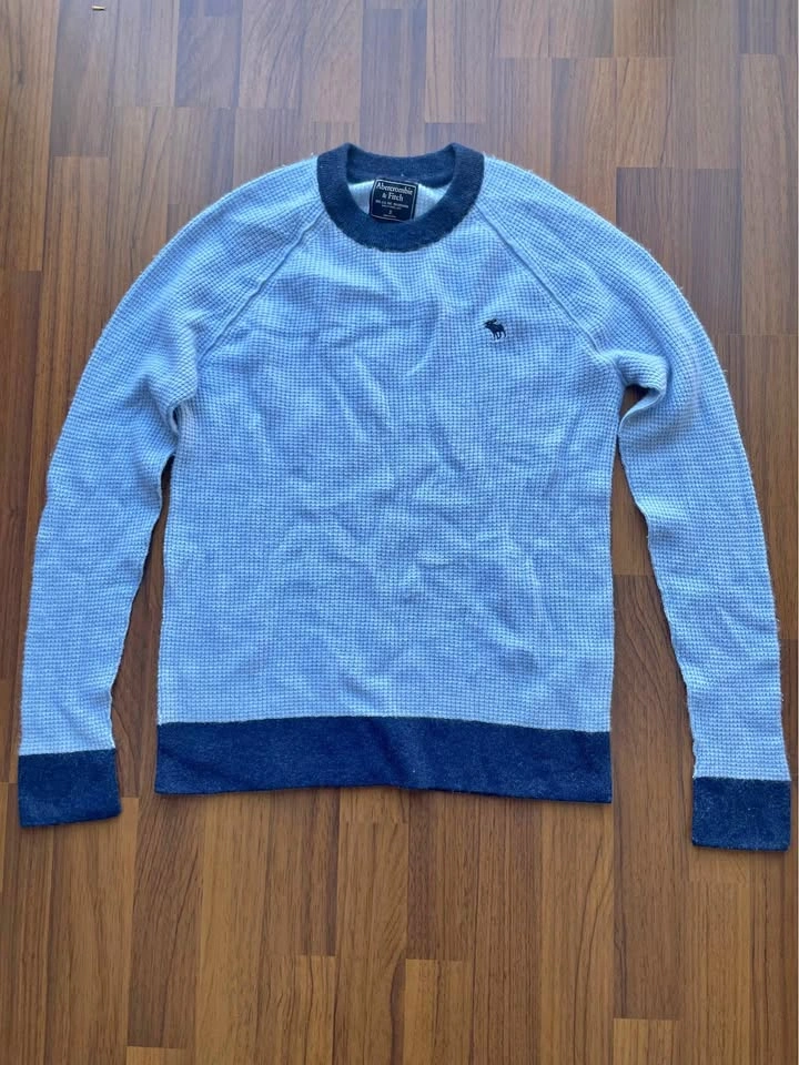 Abercrombie & Fitch Cashmere Sweatshirt
