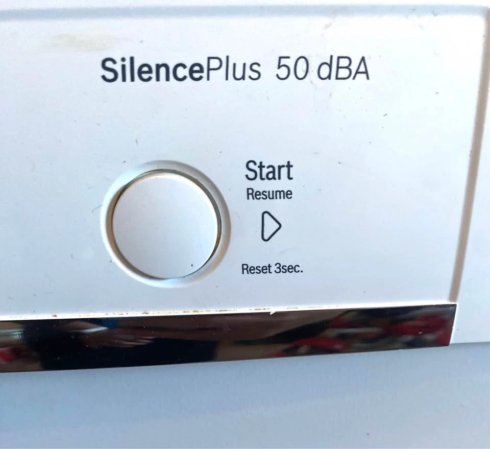 Bosch SilencePlus 50 dBA Dishwasher - photo 3