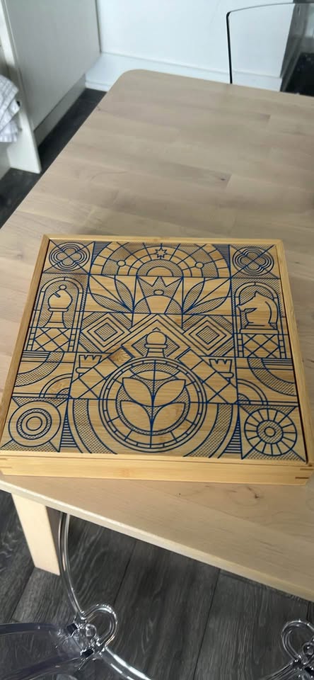Wooden chess/checkers board - photo 3