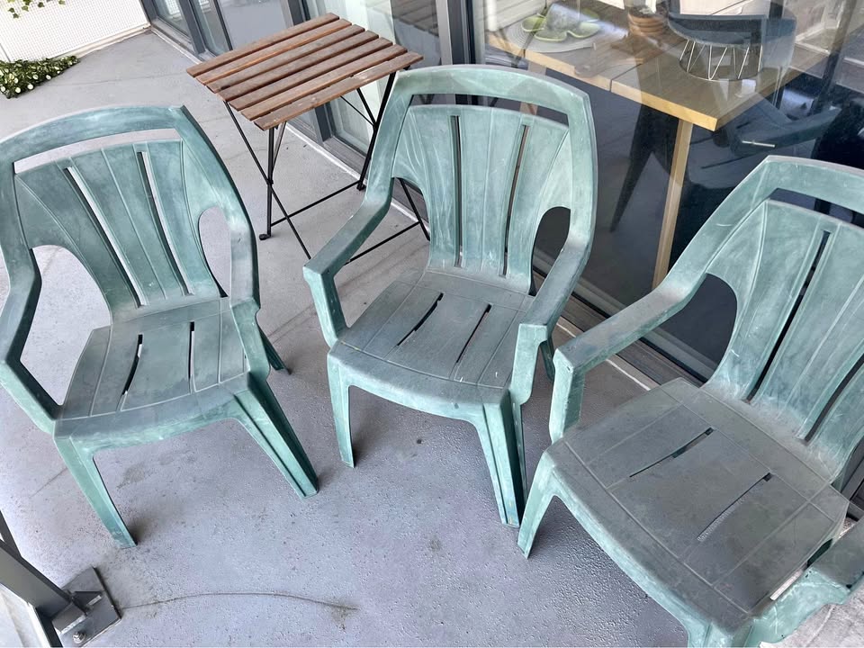FREE- Three stackable balcony chairs
