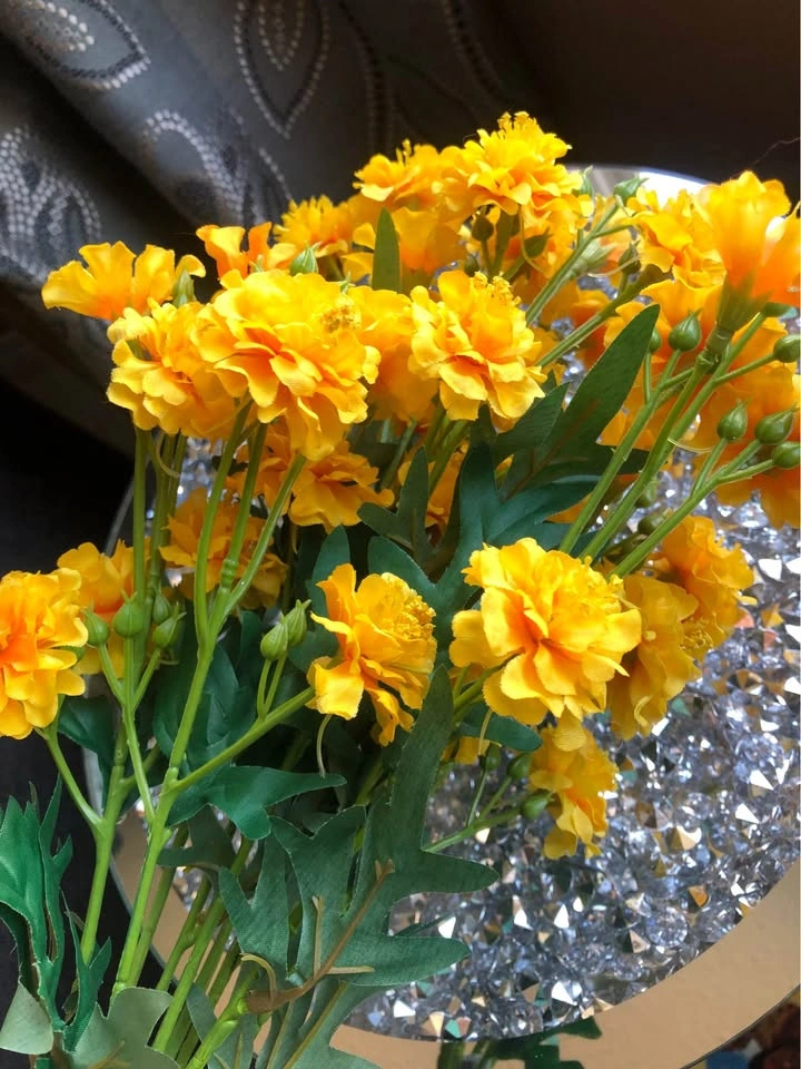 ⚽️ NEW Faux Marigold Flowers - photo 3