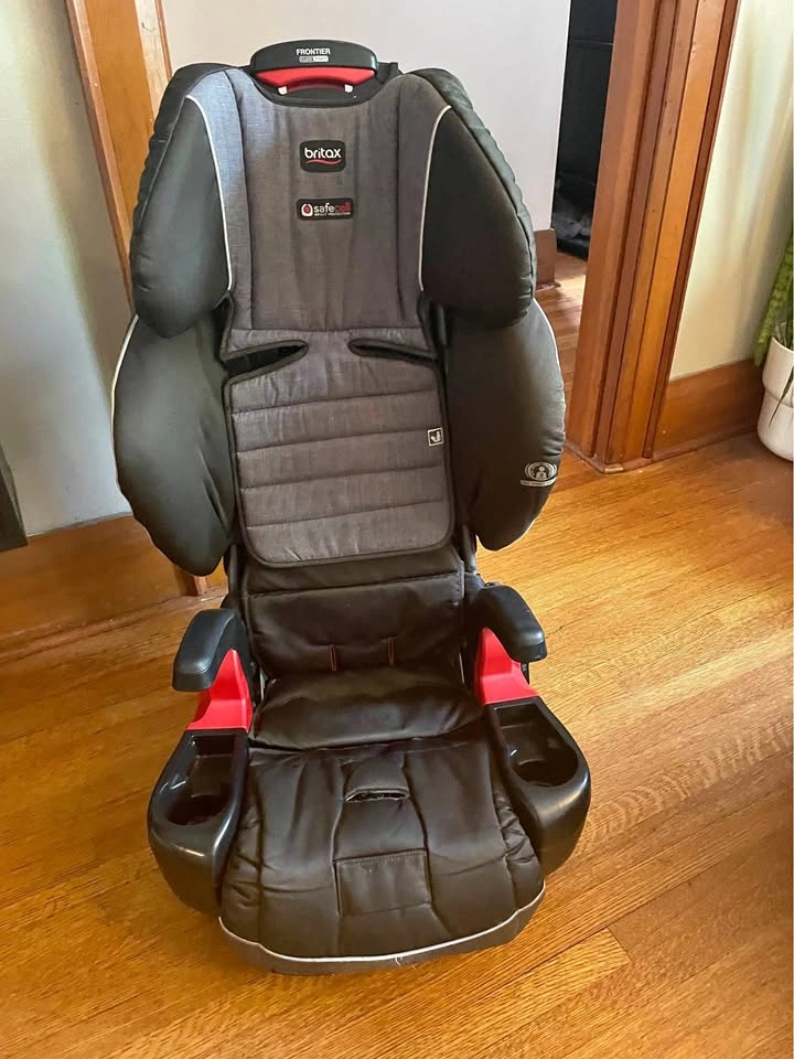 Britax Frontier Car Seat : Exp April 2027