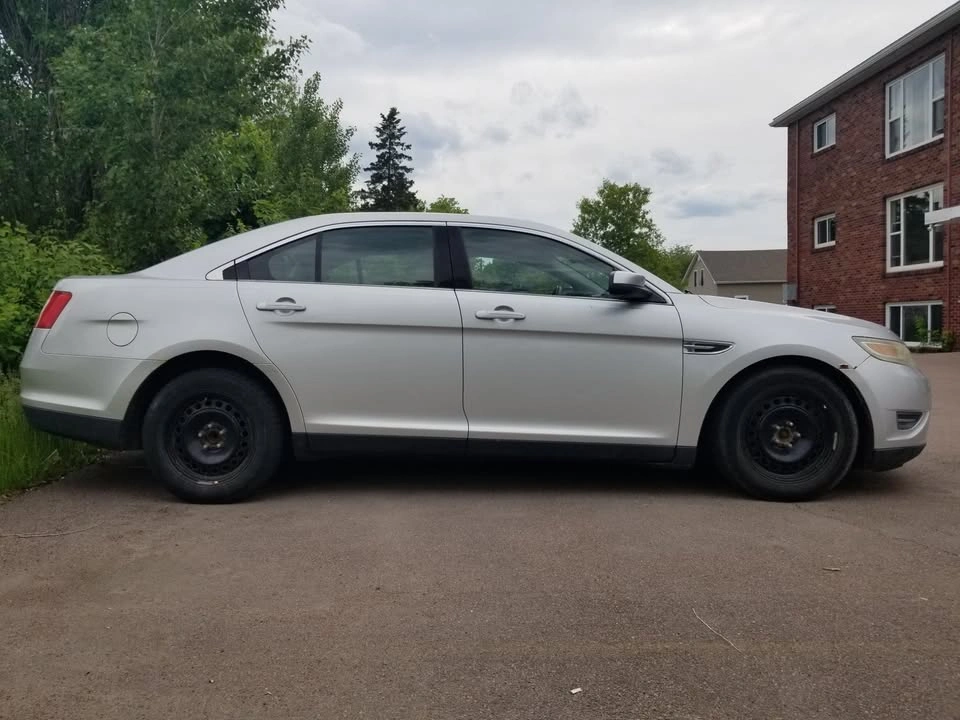 2011 Ford Taurus SEL - photo 5