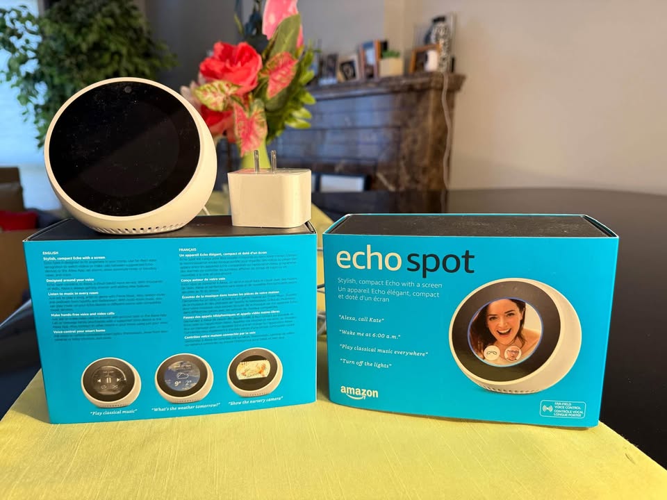 Amazon Echo Spot - photo 3