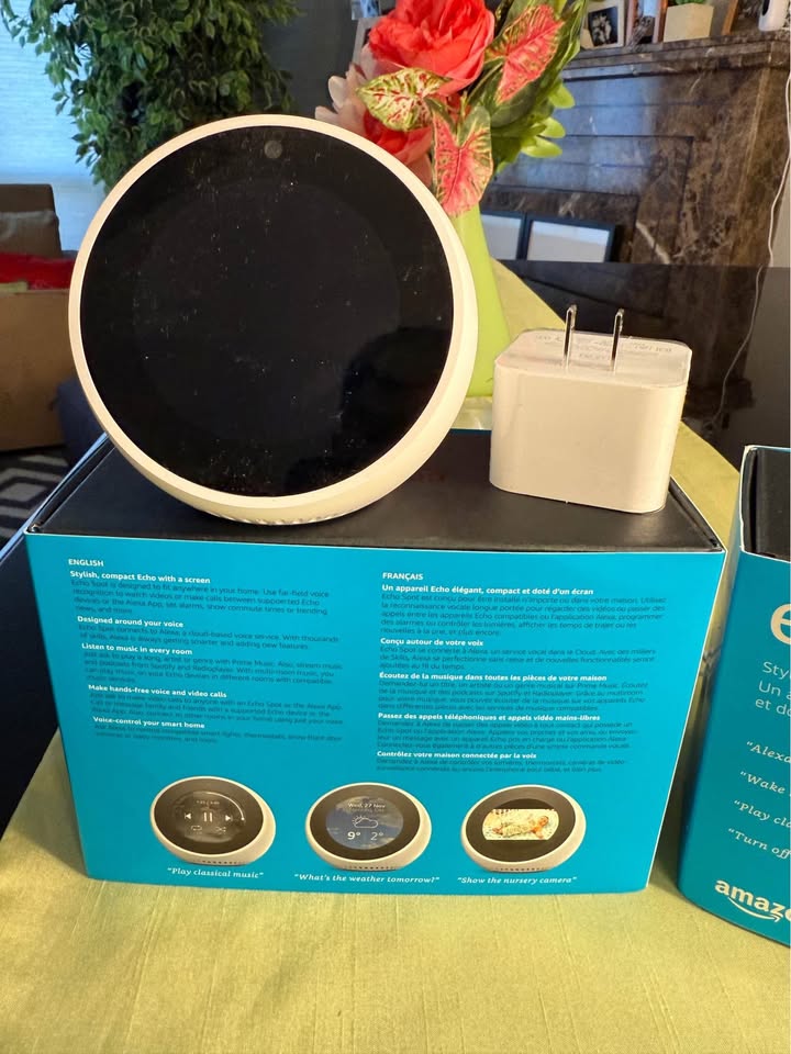 Amazon Echo Spot - photo 4