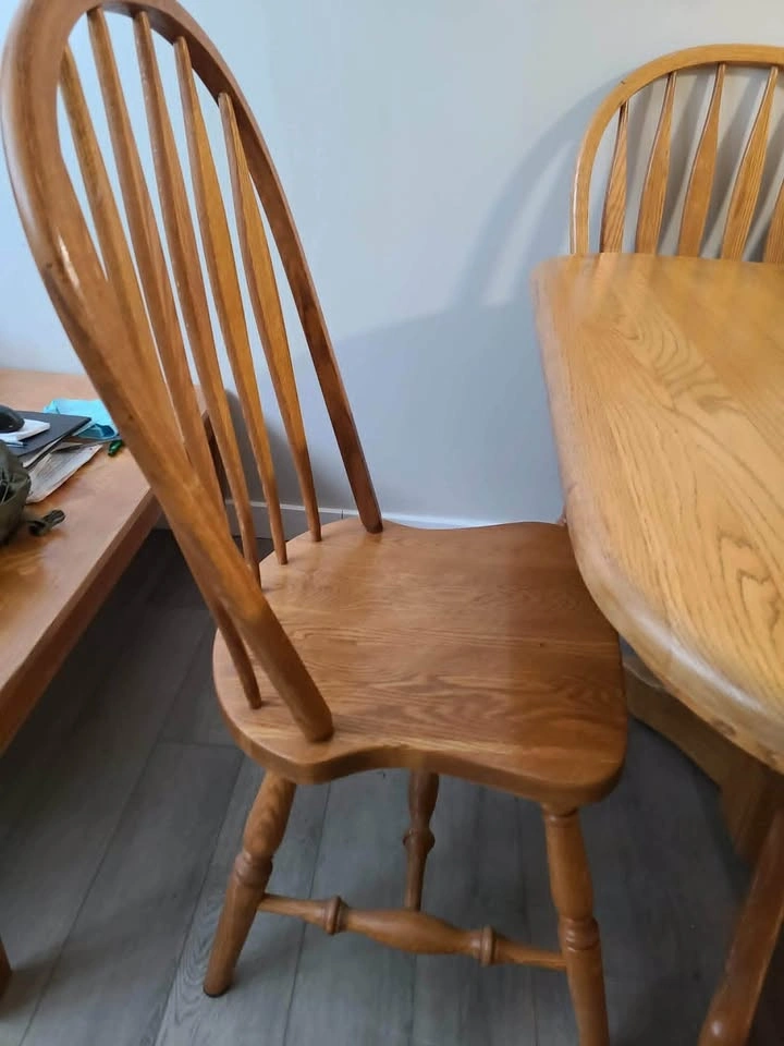 DINING TABLE FOR SALE (MOVING OUT CLEARANCE!!) - photo 3