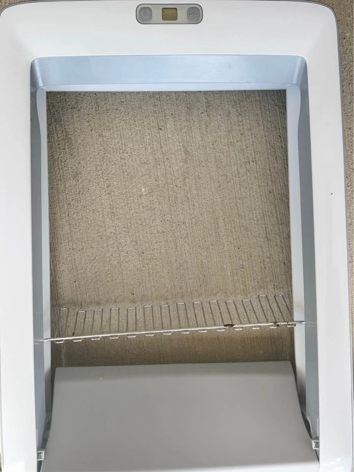 PetSafe ScoopFree Self-Cleaning Litter Box + 9 New Trays - photo 2